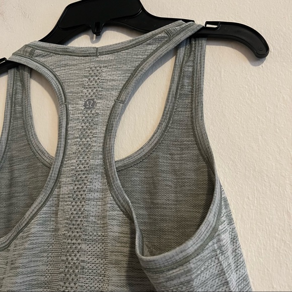 Lululemon Run: Swiftly Tech Racerback Green size 6 - Picture 8 of 12